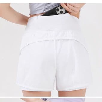 スパッツ 動きやすさ極まるヨガショートパンツ